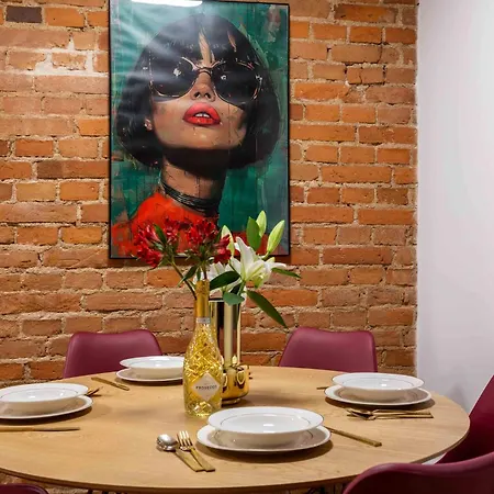 Lägenhet Comfy Modern In Old Town Parking By Hoomvi *